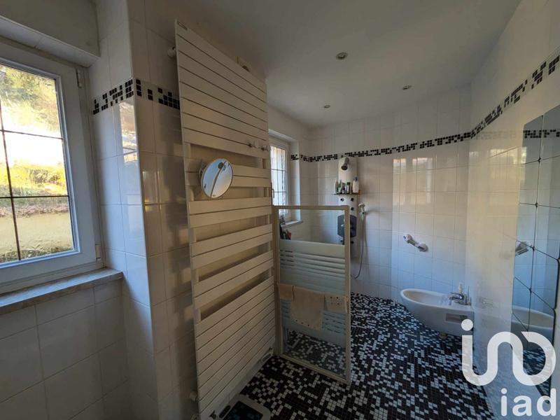 Maison - 97 m² - 5 pièces