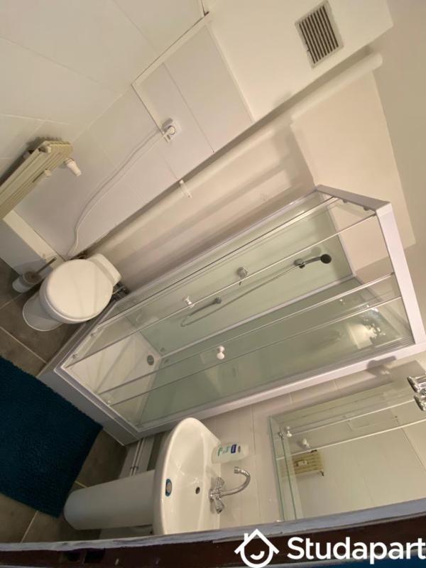 Chambre - 9 m² - 1 pièce