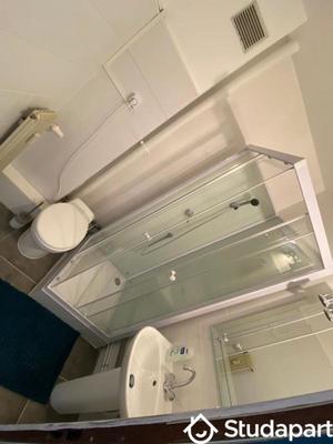 Chambre - 9 m² - 1 pièce