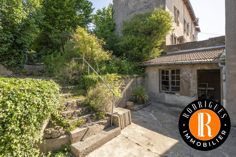 Maison - 227 m² - 10 pièces