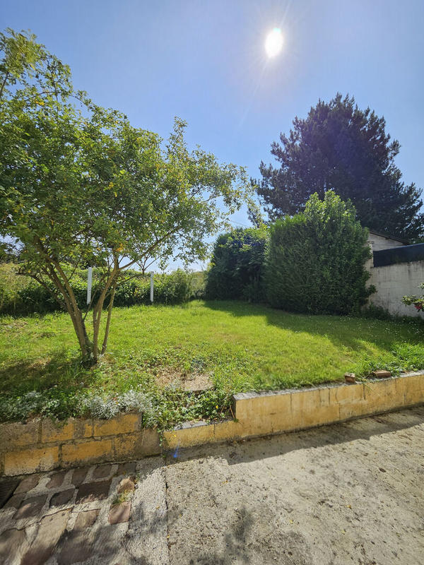 Maison - 215 m² - 8 pièces