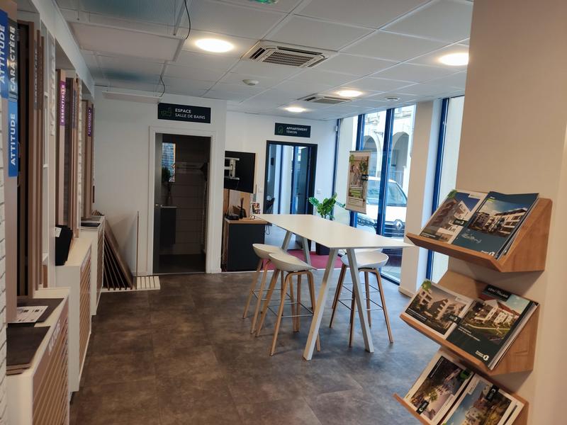 Local commercial - 120 m² - 6 pièces