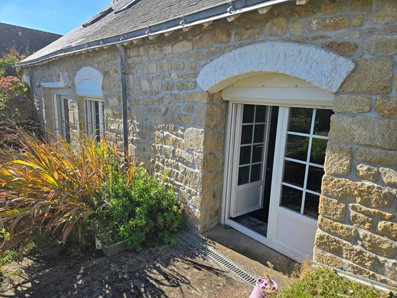 Maison en pierre - 102 m² - 4 pièces