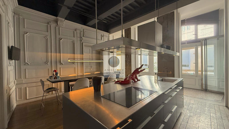 Appartement - 358 m² - 9 pièces