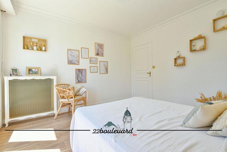 Maison - 220 m² - 7 pièces