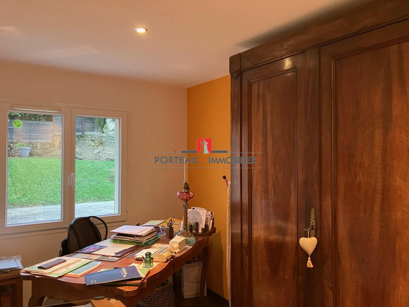 Maison - 220 m² - 6 pièces