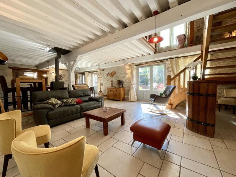 Demeure - 230 m² - 9 pièces