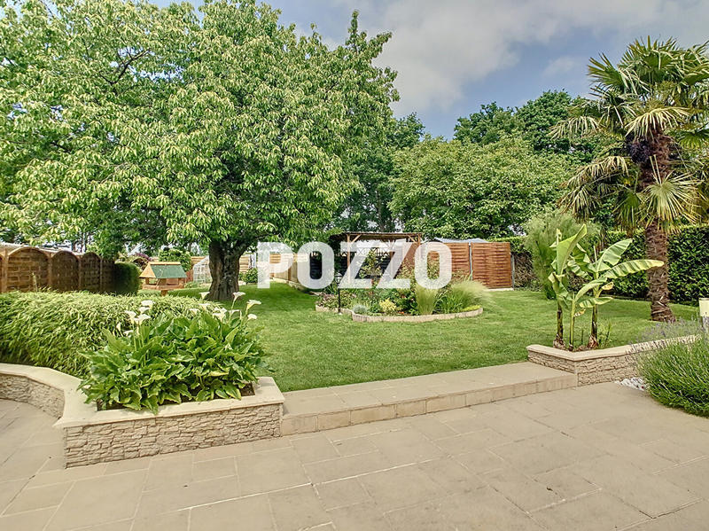 Maison - 170 m² - 8 pièces