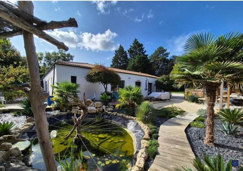 Maison contemporaine - 162 m² - 7 pièces