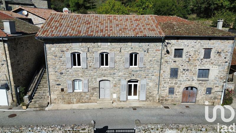 Maison de village - 137 m² - 6 pièces