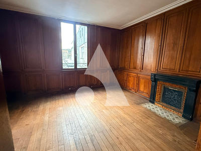 Maison - 215 m² - 9 pièces