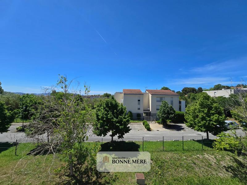 Appartement - 78 m² - 4 pièces