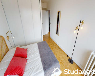 Chambre - 90 m² - 1 pièce