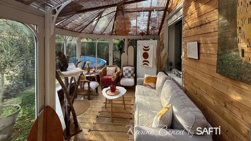 Maison - 237 m² - 8 pièces