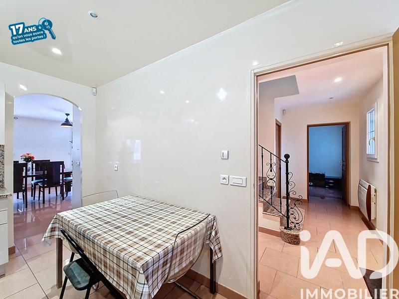 Maison - 250 m² - 7 pièces