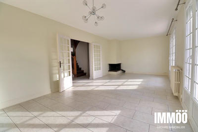 Maison traditionnelle - 125 m² - 6 pièces