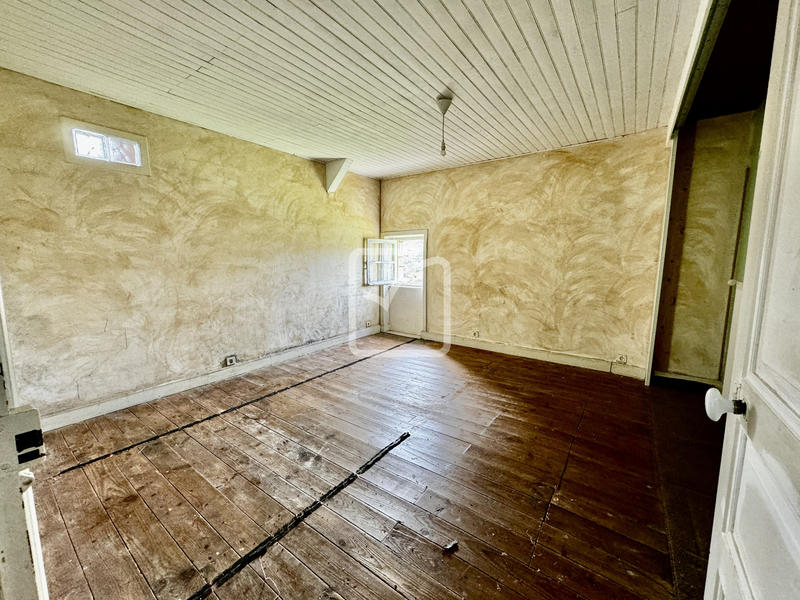 Maison - 128 m² - 9 pièces