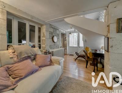 Maison - 225 m² - 8 pièces