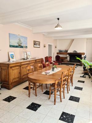 Maison ancienne - 400 m² - 14 pièces