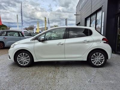 Peugeot 208 1.2 PureTech 110 s&amp;amp;S Allure