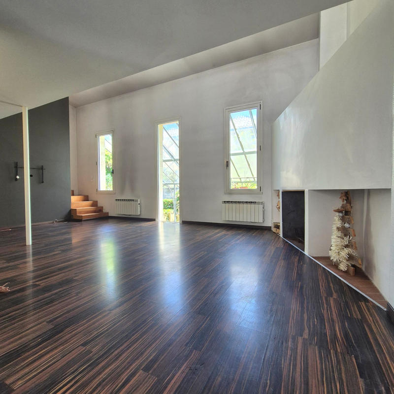 Bureau - 121 m² - 5 pièces