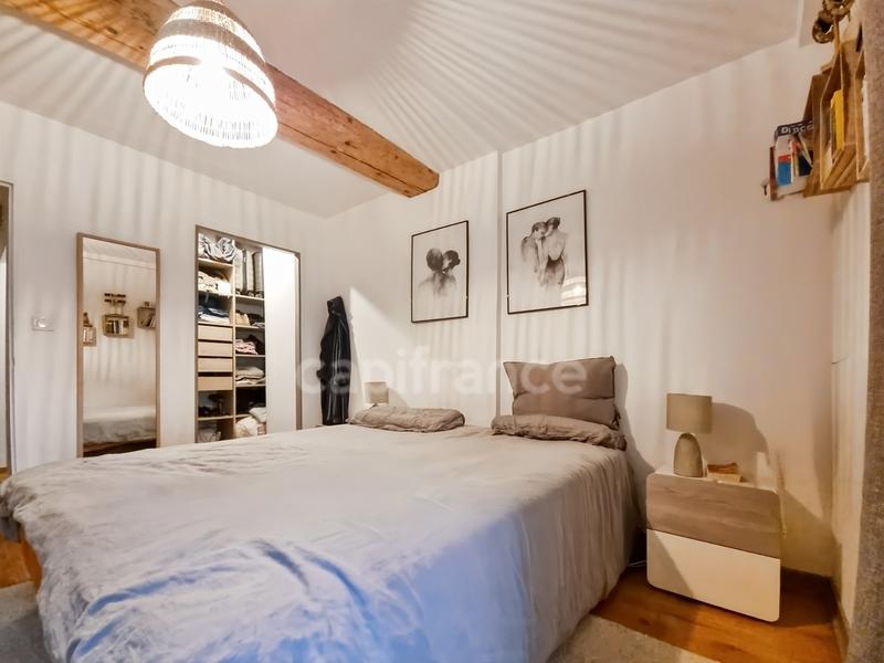 Appartement - 82 m² - 3 pièces