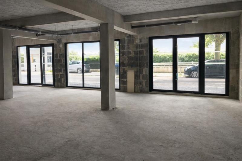 Local commercial - 112 m²