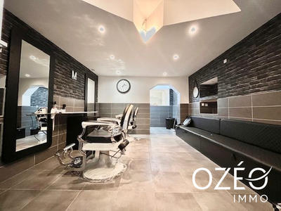 Local commercial - 49 m² - 2 pièces