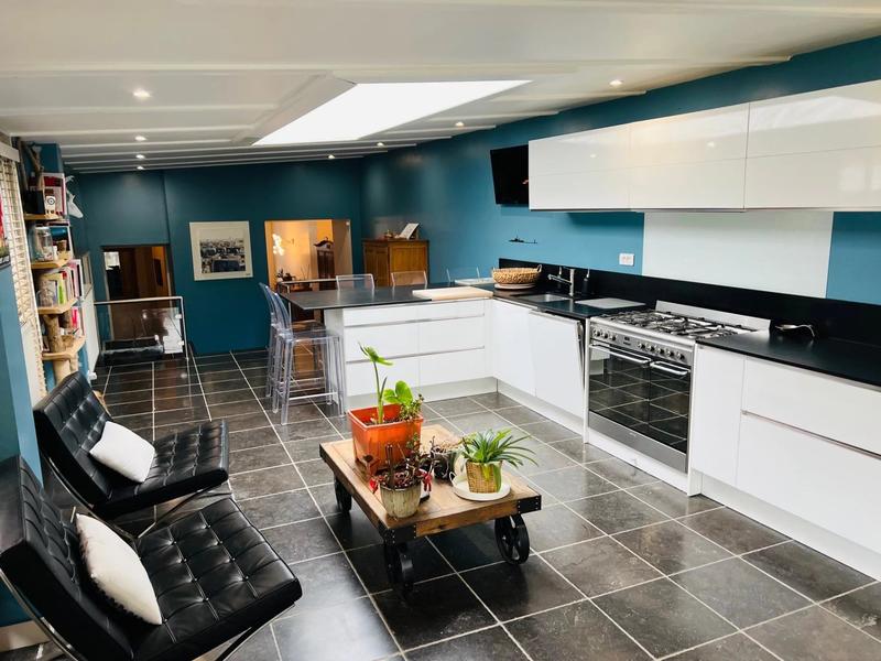 Maison - 181 m² - 7 pièces