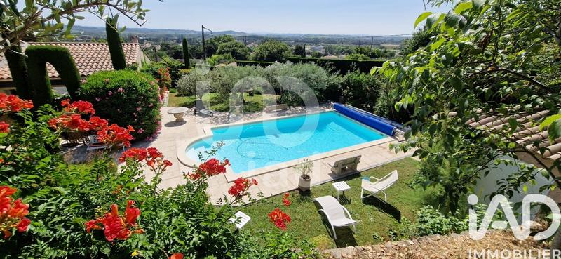 Maison - 205 m² - 6 pièces