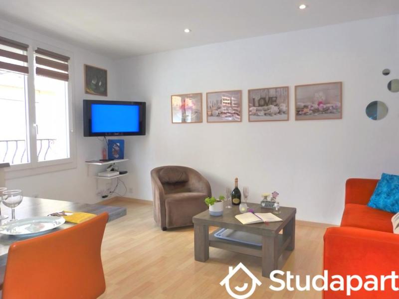 Chambre - 9 m² - 1 pièce