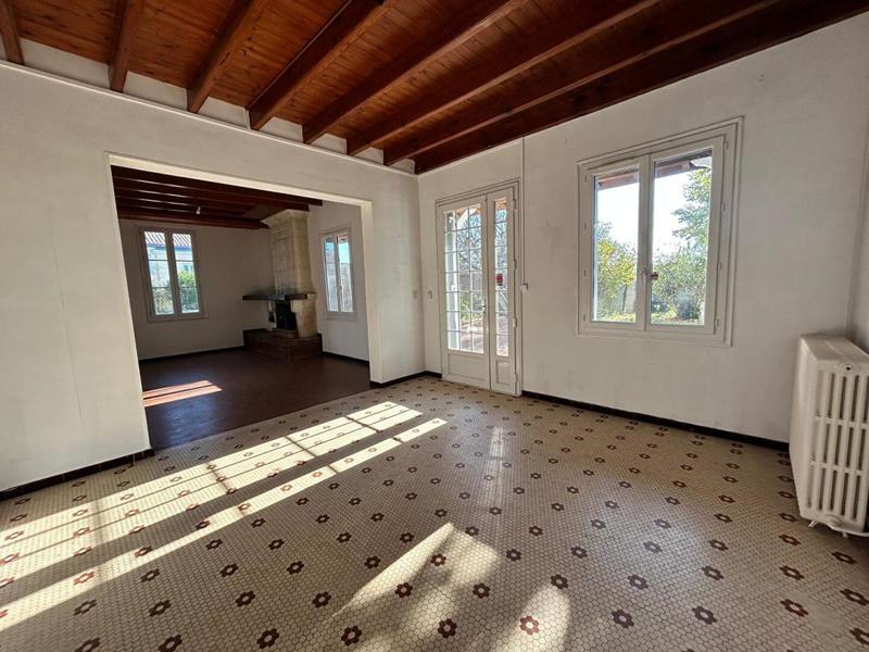 Maison - 201 m² - 7 pièces