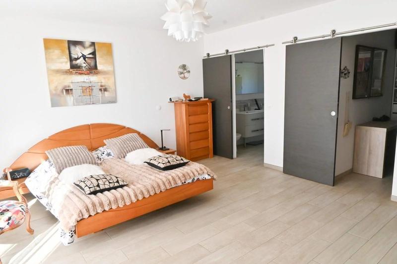 Maison - 168 m² - 6 pièces