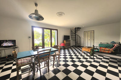 Maison - 141 m² - 6 pièces