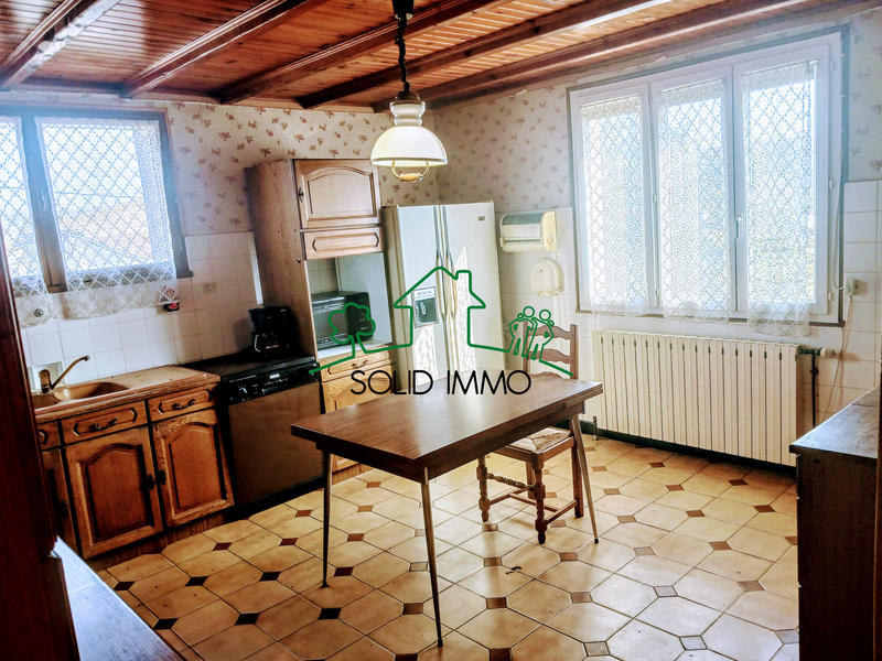 Maison - 185 m² - 9 pièces
