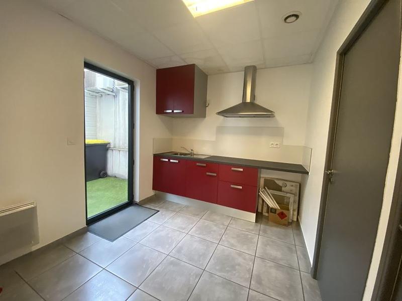 Local commercial - 61 m² - 5 pièces