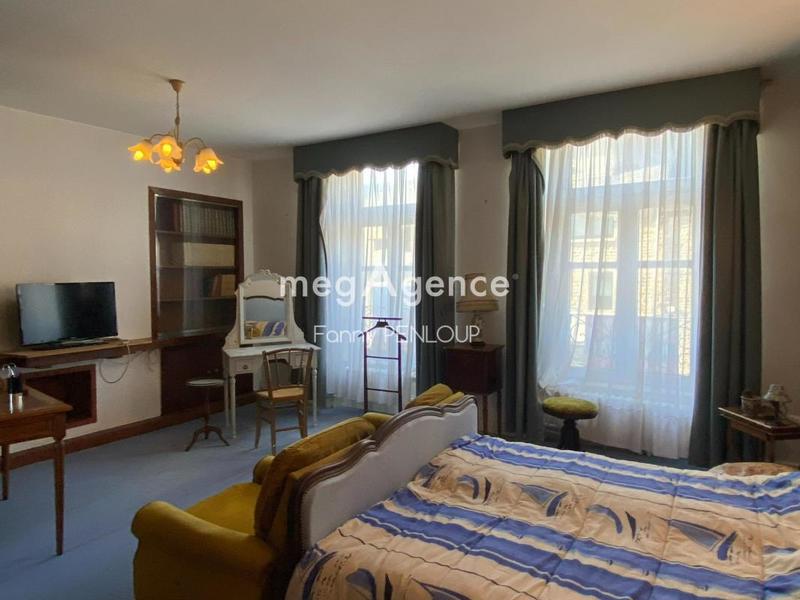 Maison - 157 m² - 8 pièces