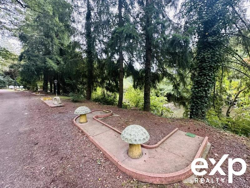 Maison - 310 m² - 8 pièces