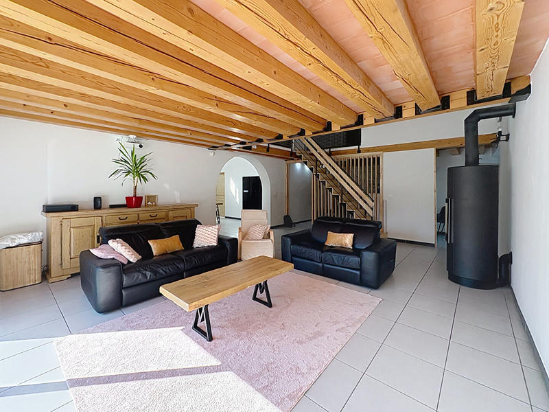 Maison - 250 m² - 7 pièces