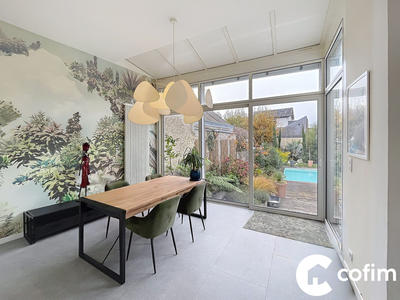 Maison - 210 m² - 8 pièces