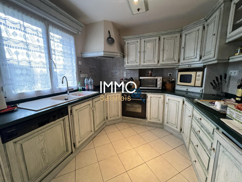 Maison - 183 m² - 11 pièces