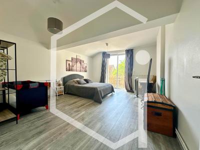 Maison - 168 m² - 6 pièces