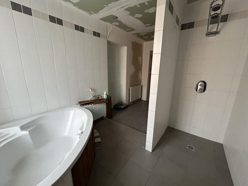 Maison - 440 m² - 9 pièces