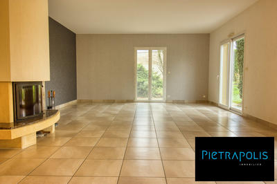 Maison traditionnelle - 175 m² - 6 pièces