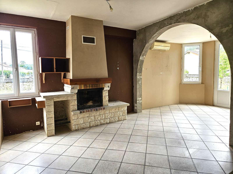 Maison - 90 m² - 5 pièces