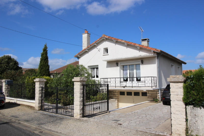 Maison - 74 m² - 5 pièces