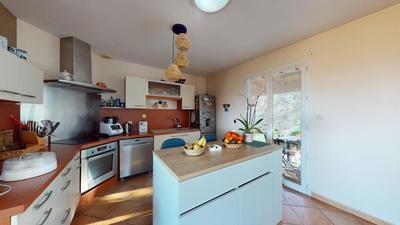 Maison - 181 m² - 5 pièces