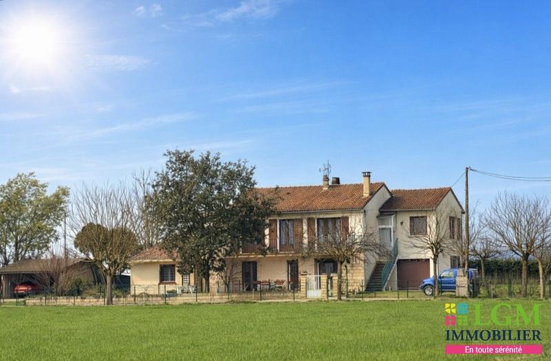 Maison - 210 m² - 9 pièces