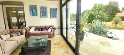 Maison - 225 m² - 6 pièces