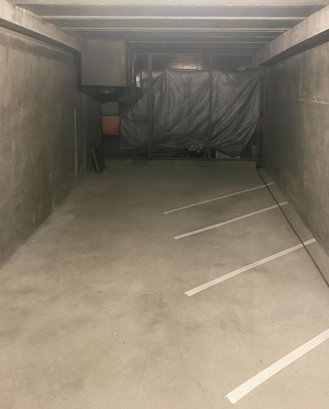 Parking / Garage - 21 m²